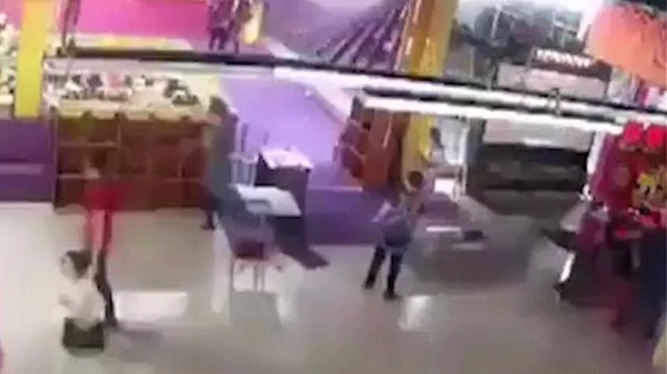 Ρωσία: Βίντεο καταγράφει τον πανικό των ανθρώπων που εγκλωβίστηκαν στην πύρινη κόλαση -64 νεκροί